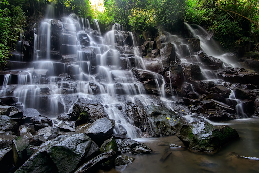 Kanto Lampo Waterfall 