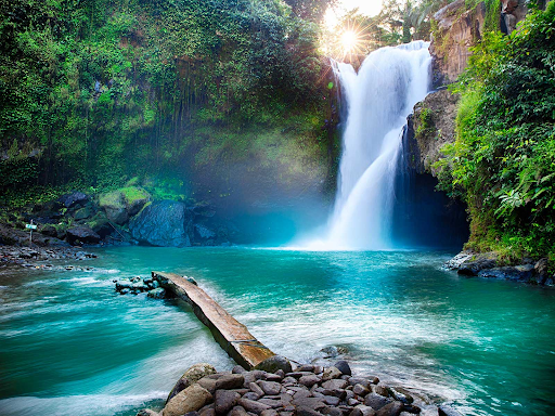 Tegenungan Waterfall 