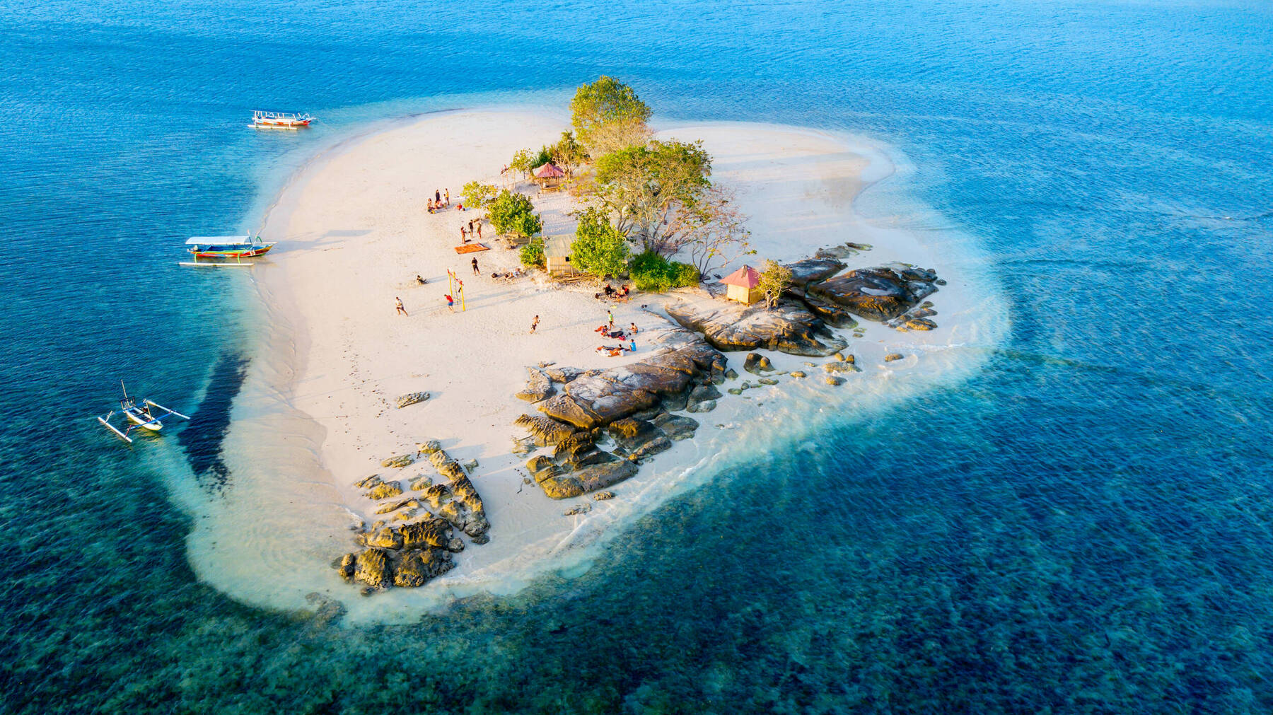 Ultimate Guide for Island Hopping in Bali for the First Timer